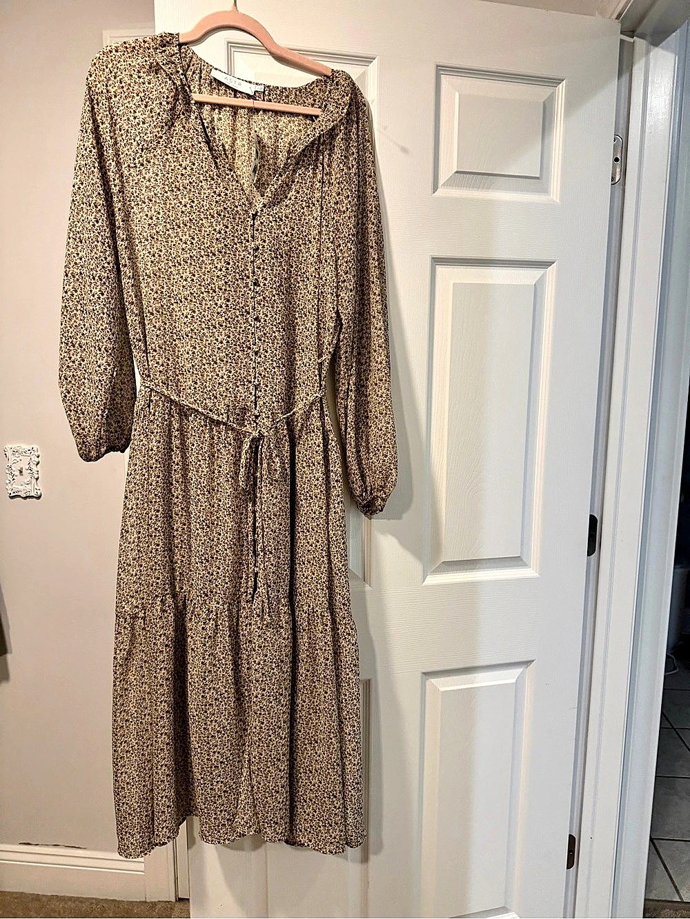 ASTR Ivory Brown Floral Dress Floral Maxi Dress in Brown & Cream Size large NWT